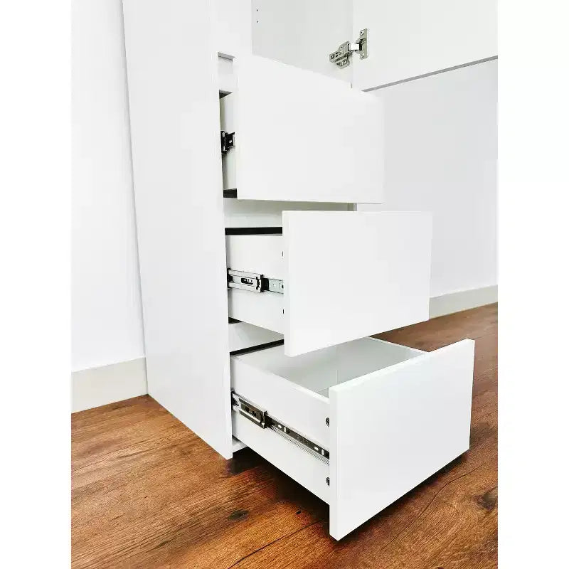 70,9 pollici A x 17,72 pollici L Sistema per armadio in composito di legno bianco per archiviazione universale con contenitori
