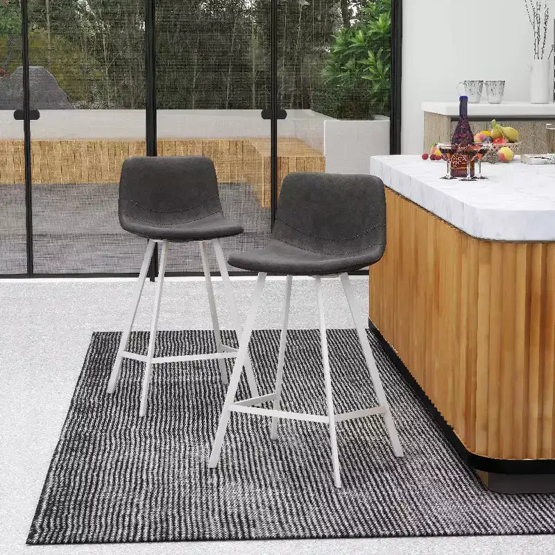 Sgabello da bar Elland in pelle - Sgabello moderno da bancone con gambe in acciaio inossidabile bianco per isola cucina o bar di casa, set da 2