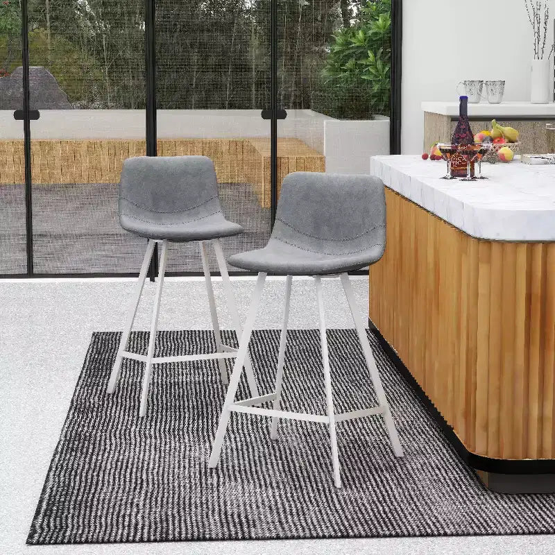 Sgabello da bar Elland in pelle - Sgabello moderno da bancone con gambe in acciaio inossidabile bianco per isola cucina o bar di casa, set da 2